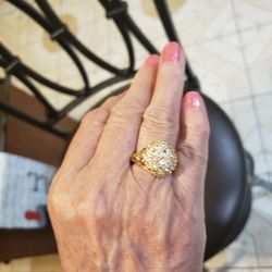 Golden Toned Ring With Zirconia Type Stones