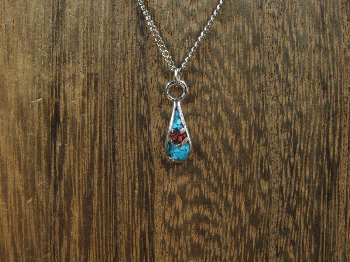 16" Silver Tone Turquoise And Coral Chip Pendant Necklace Vintage