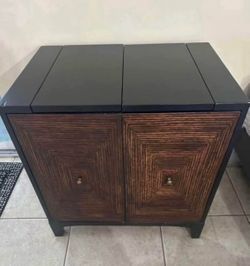 Bar cabinet