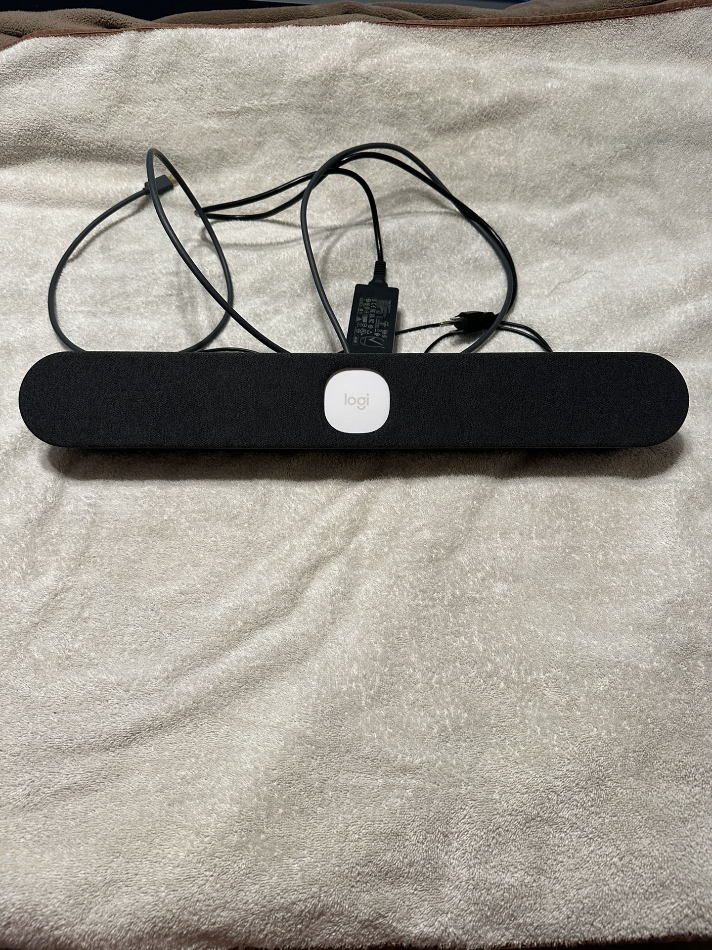 LOGITECH RALLY BAR HUDDLE ALL IN ONE VIDEO BAR HUDDLE AND SMALL ROOMS ONLY MISSING METAL BRACKET
