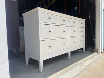 6 Drawer Dresser