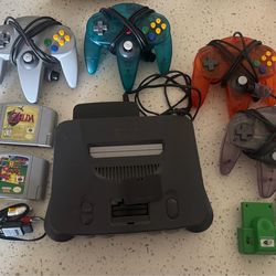 Nintendo 64 Bundle - 4 Controllers, 2 Games, S-Video Cable