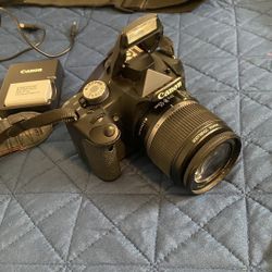 Canon rebel T 1i DC 8.1V