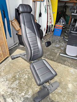 Adjustable Weight Bench