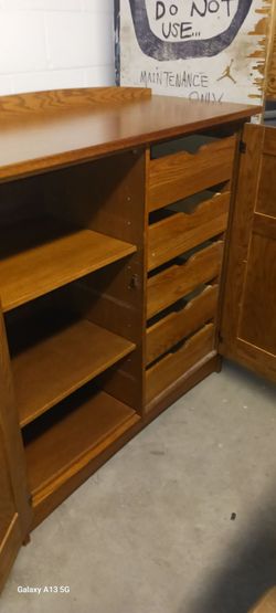 Storage cabinet