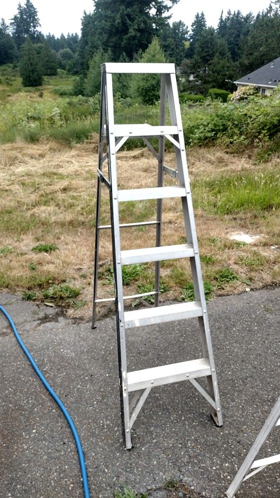 Aluminum Ladder