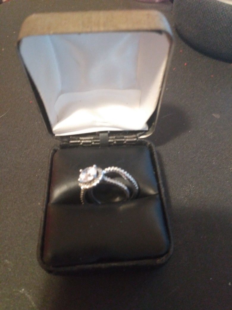 Engagement Ring Set I Never Got The Change To Ask Her She Moved To A Different State Pickup Only
