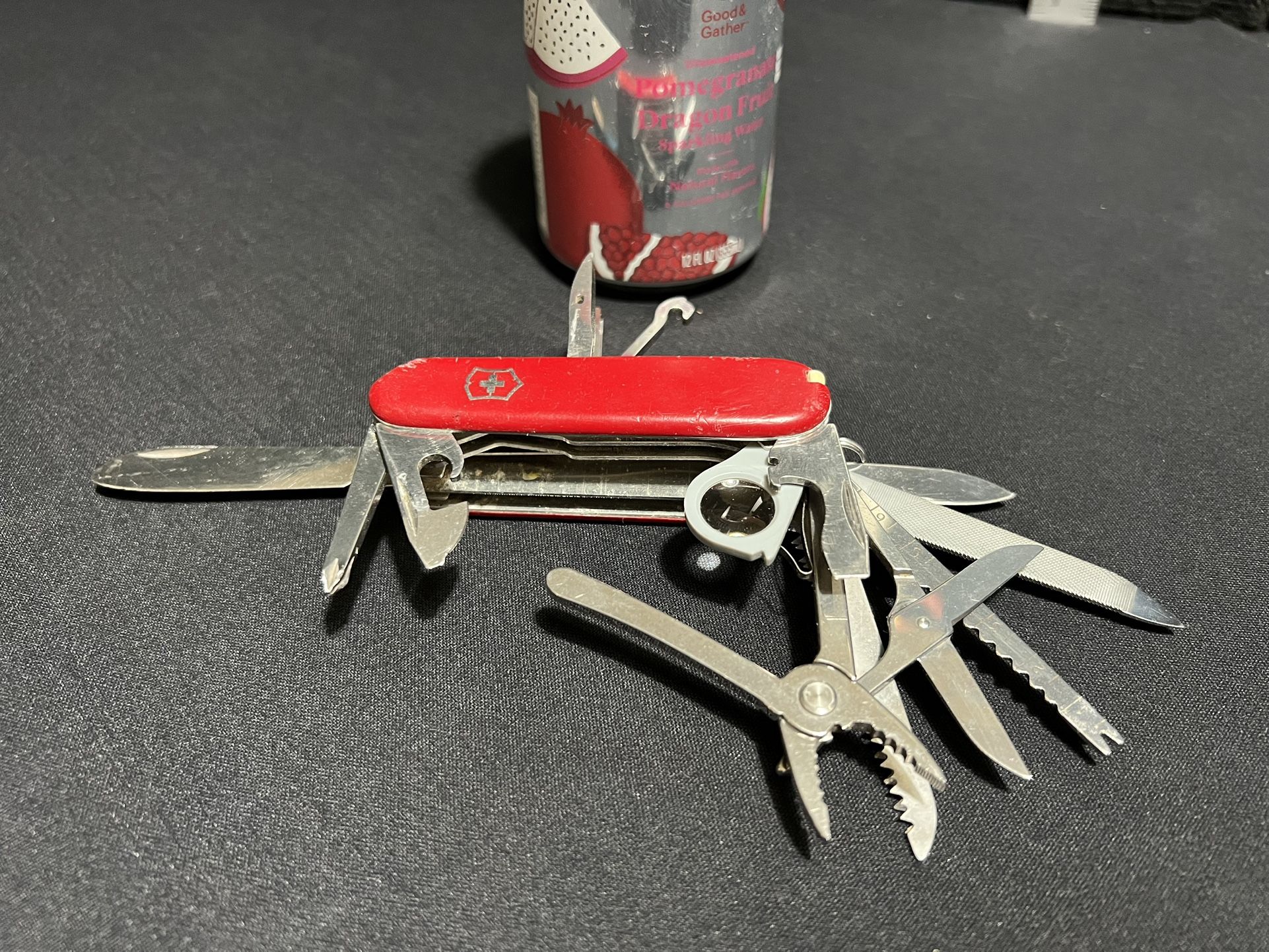 VINTAGE VICTORINOX SWISS ARMY KNIFE OFFICIER SUISSE MULTI TOOL 19 TOOLS