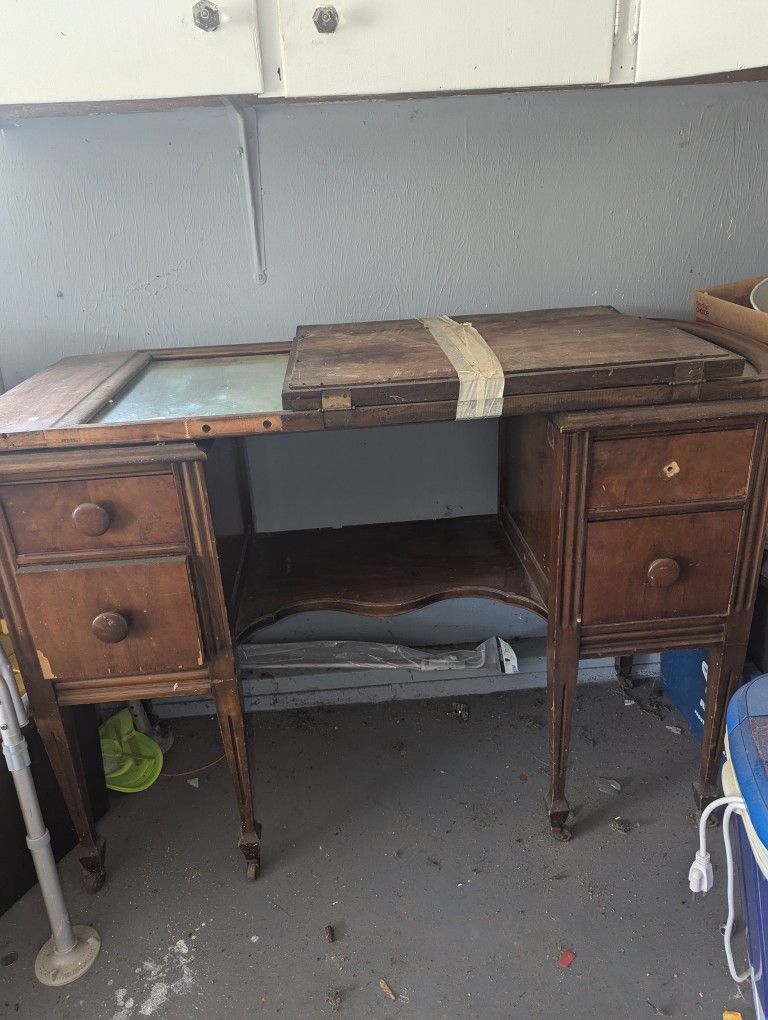Antique Vanity With Mirror