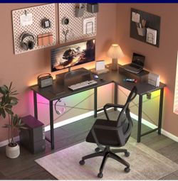 Gtracing L Shaped or Long Gaming Desk RGB Monitor Stands Headset Hooks NEW IN BOX