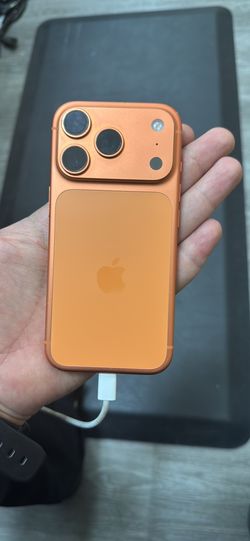APPLE IPHONE 17 PRO