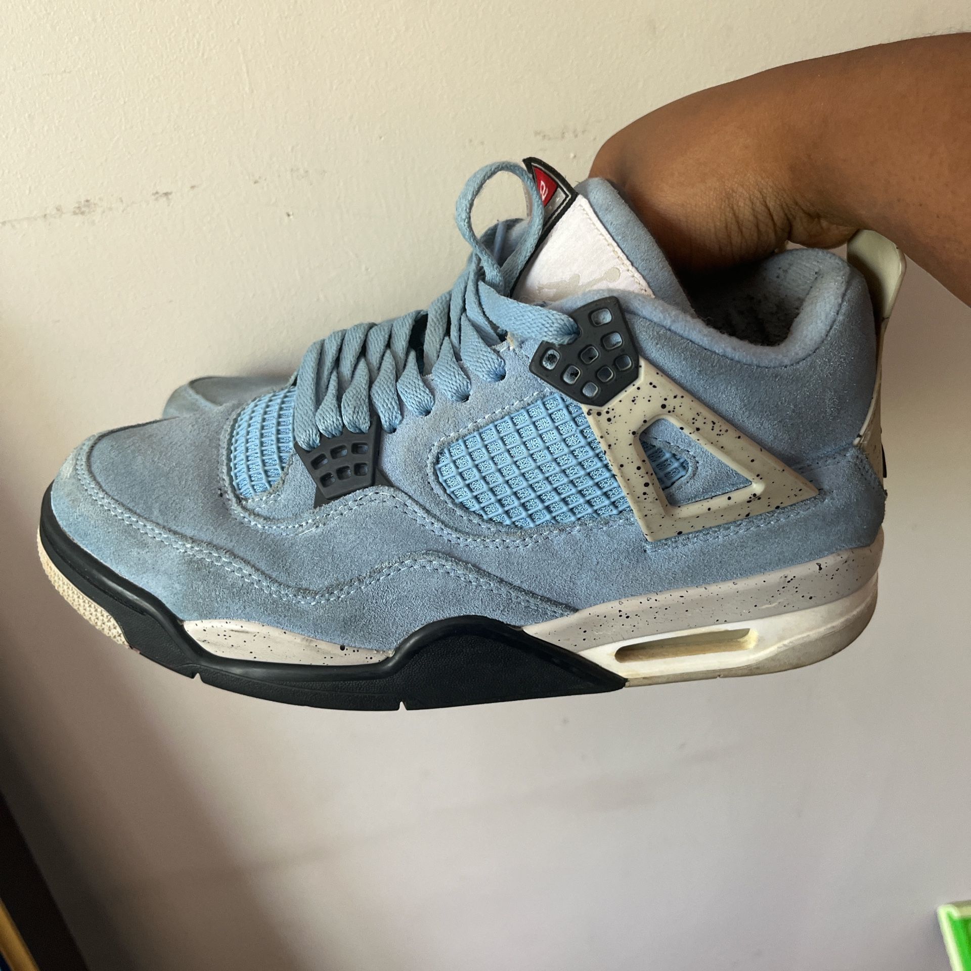 Unc Jordan 4’s