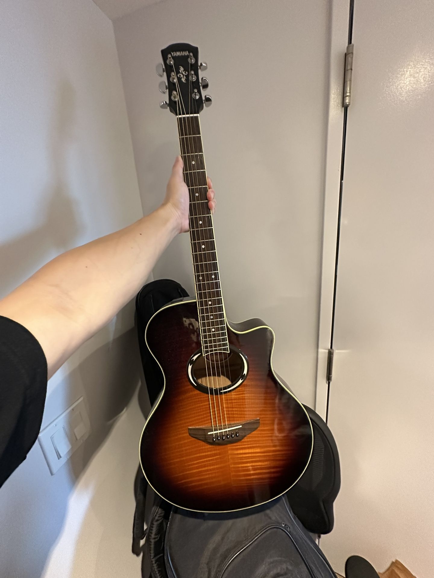 yamaha acoustic guitar