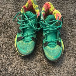 Kyrie 7 Weatherman’s 