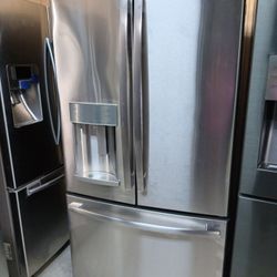 G/E Refrigerator Counter Depth Stainless Steel Everything Works Good 👌💯