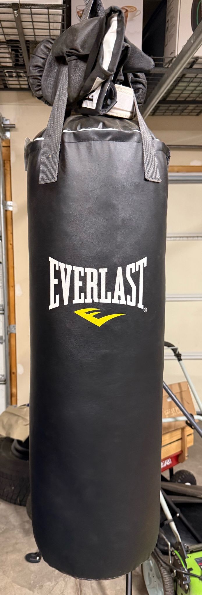Everlast Heavybag