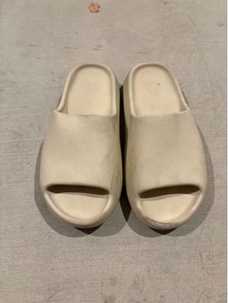 Adidas Yeezy Slide – Bone | Size 9