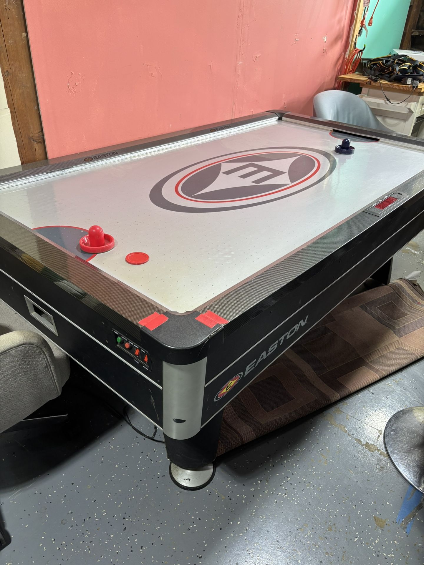 Air Hockey Table