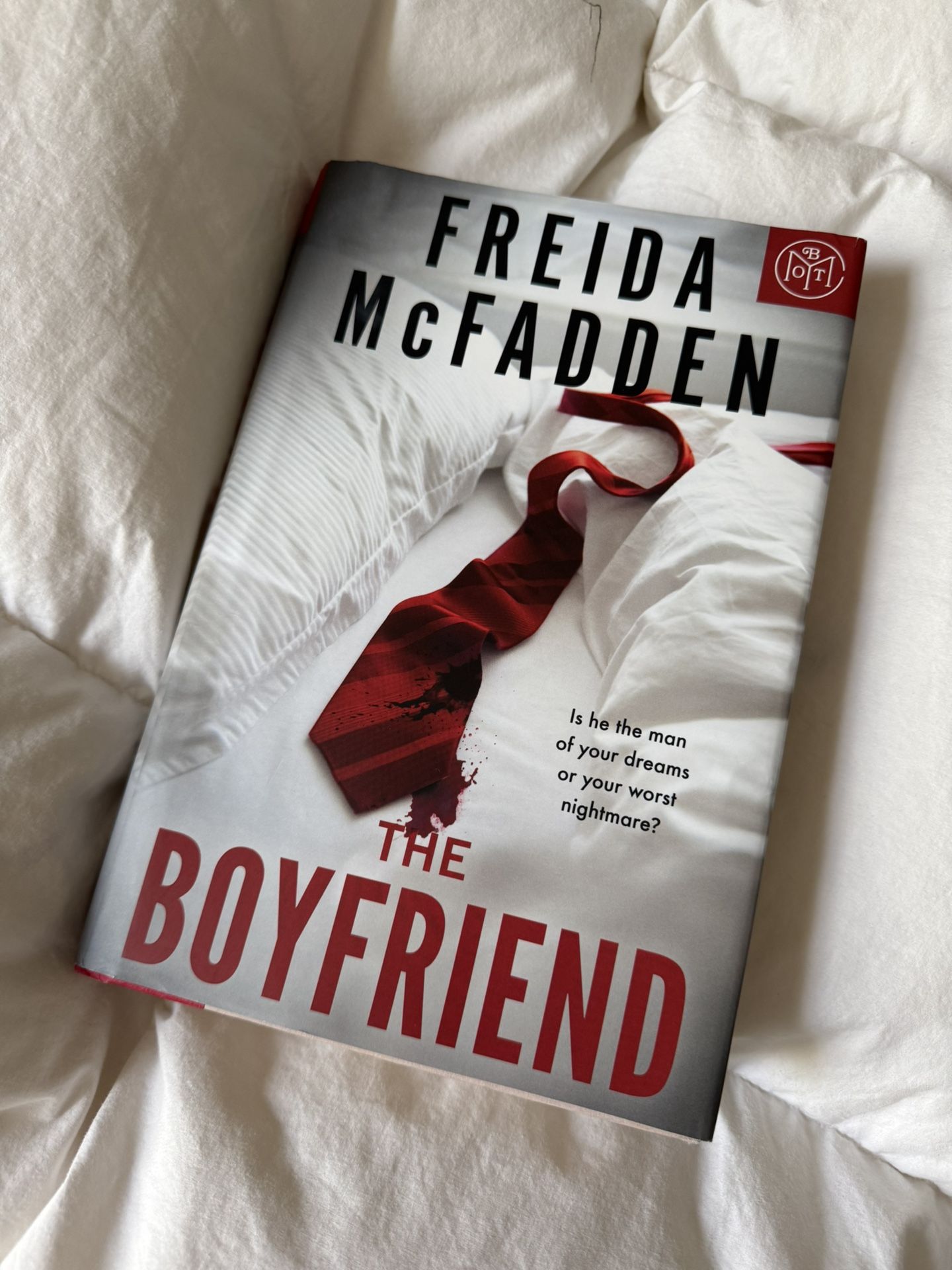 📚 “The Boyfriend” by Freida McFadden – Thriller You Can’t Put Down!