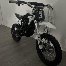 Ebox V2 2.0 LIKE NEW 300 Miles!!