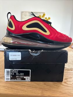 Women’s Nike Air Max 720 University Red/Black Size 6.5 Pre-Owned Excellent