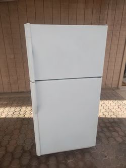 Refrigerator KENMORE