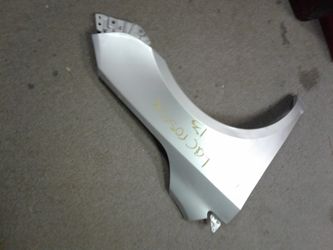 2013 Buick lacrosse passenger front fender