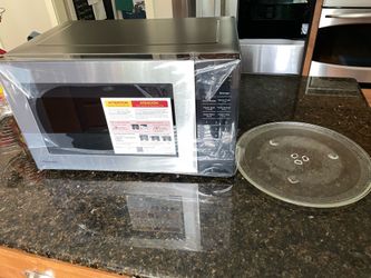 Brand new Panasonic 1.2 cu feet microwave