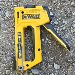 Dewalt Multi Tacker Nailer