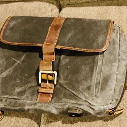 Messenger Bag (Convertible Backpack)