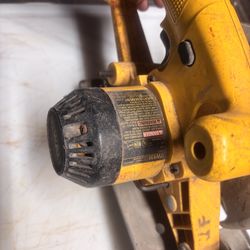 Dewalt dw939 cordless circular saw