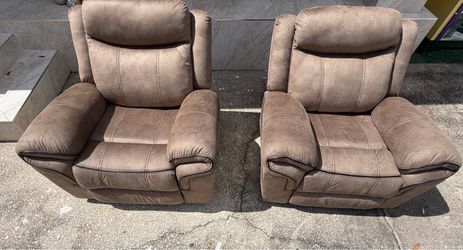 Sets of two recliners