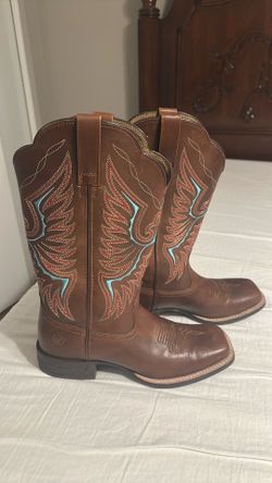 Ariat cowgirl boots