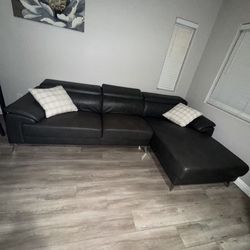 Sectional Couch ( Without The Pillows) 