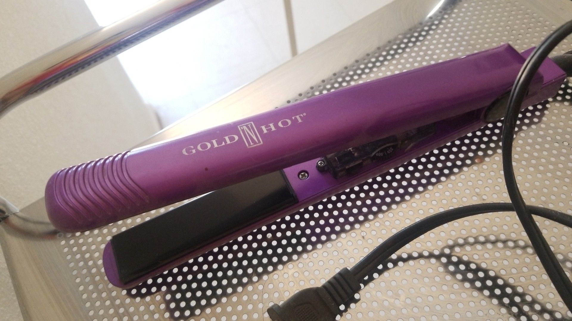 Hair straightener