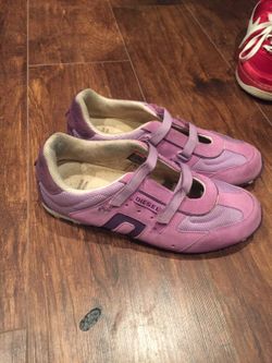 Size 8.5 diesel shoes