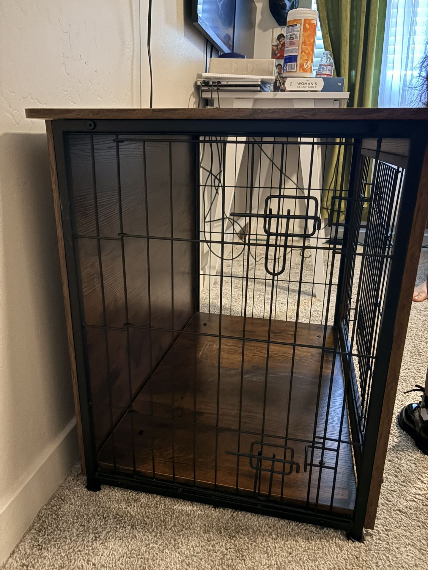Dog crate