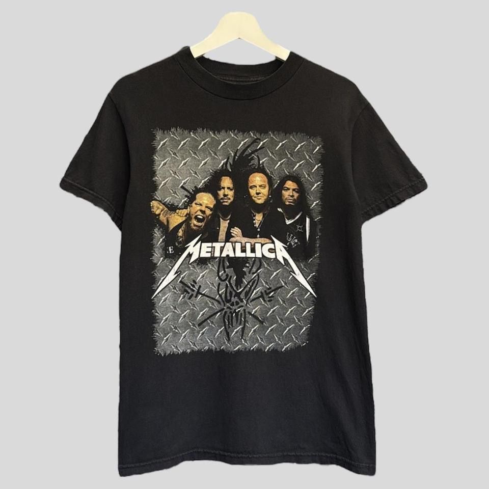 METALLICA TOUR TEE SIZE SMALL
