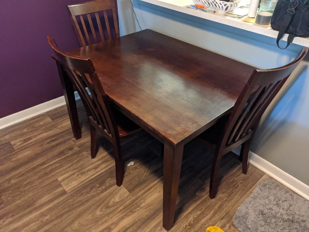 Dining Table with 4 Chairs