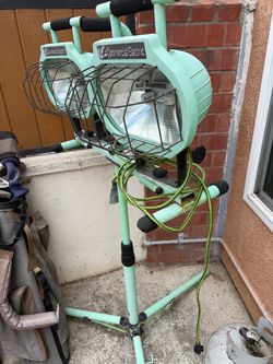Commercial Electric Dual Work Light