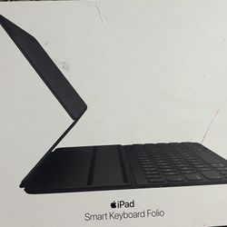 APPLE KEY BOARD FOR IPAD 12.9 