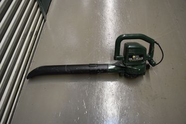 Electric leaf blower Black And Decker