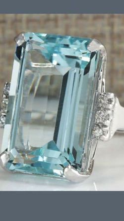 NATURAL AQUA MARINE LADIES RING STAMPED 925 FOR STERLING SILVER SIZE 6,