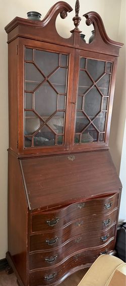 antique desk with hutch $25