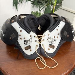 Football Shoulder Pads Youth Size 28-30