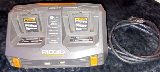 Ridgid Dual Port 18V Charger