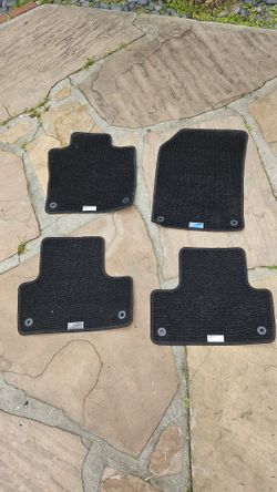 Volvo XC60 2023 Floor Mats