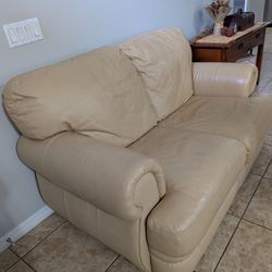 LEATHER LOVESEAT