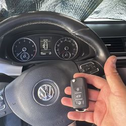 Volkswagen Passat New Key Fob ( Jetta, Golf, GTI ) Smart Remote