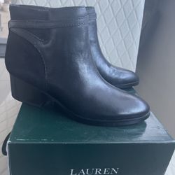 Ralph Lauren Women Black leather suede booties US 7B 